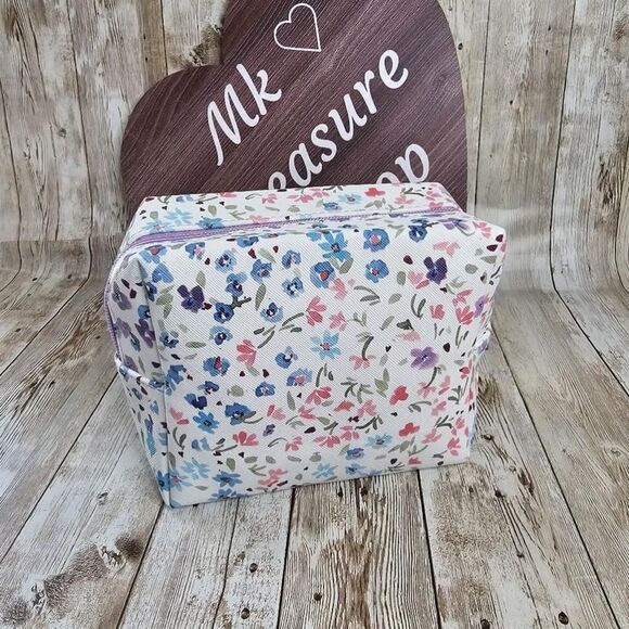 No brand Other - Small cosmetics bag